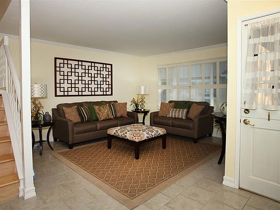 3rd image of 10008 Dove Oak Ct