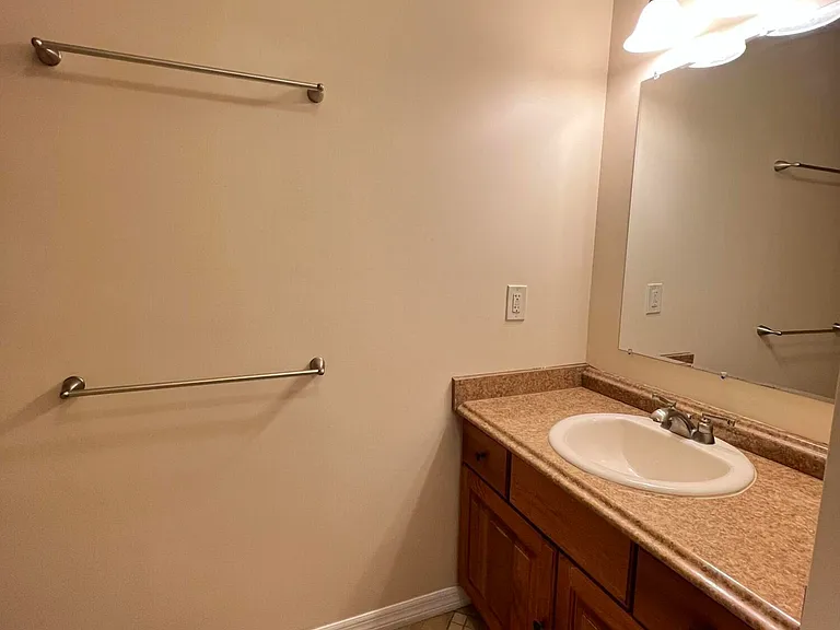 944 Louisiana Ave — Photo 12