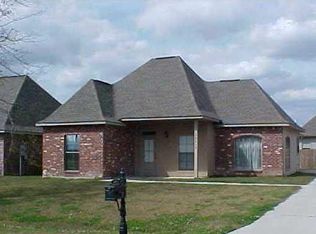 40416 Fox Run Dr, Gonzales, LA 70737