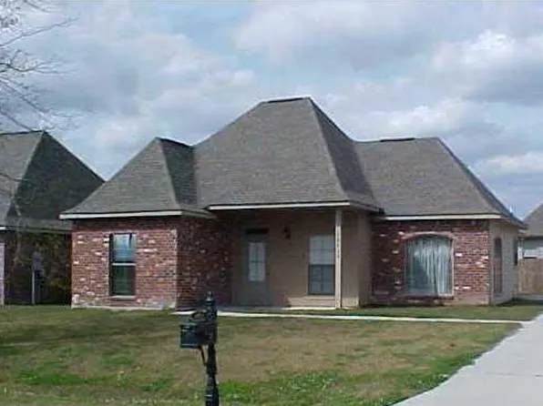 40416 Fox Run Dr, Gonzales, LA 70737