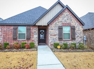 3111 SW Riverstone Ave, Bentonville, AR 72712