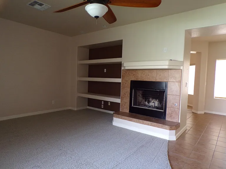 2071 Gene Autry Dr — Photo 2