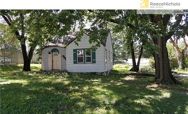2nd image of 305 NE 83rd St