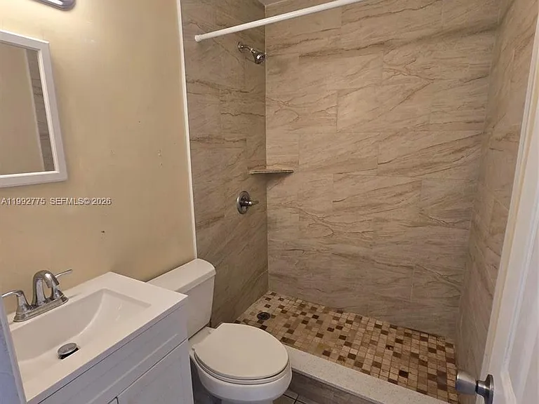 1507 NE 5th Ave #3 — Photo 7