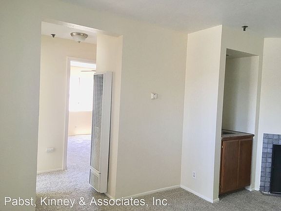 5th image of 604 Cherry Ave #205