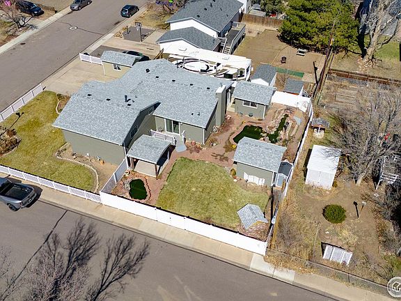 3rd image of 7716 Ivy Ln