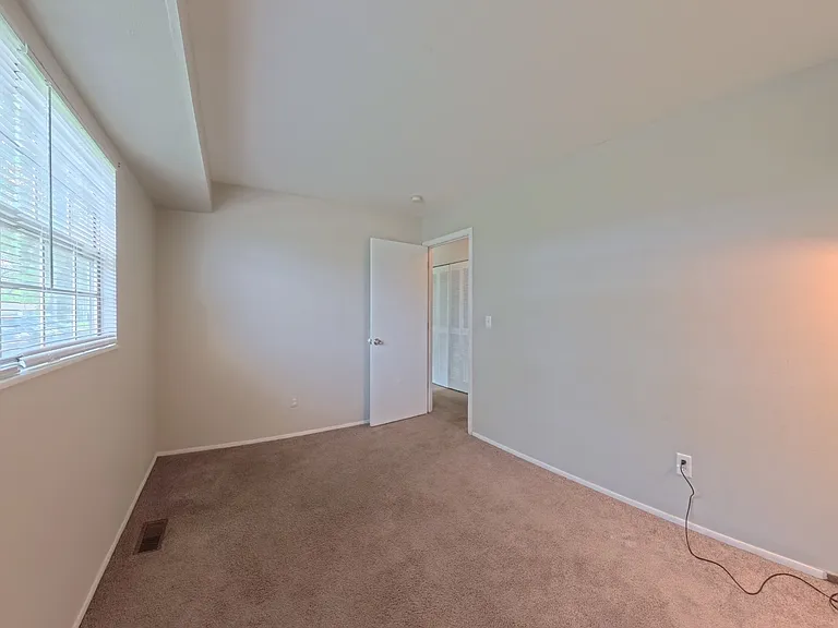 1101 W Nixon Dr — Photo 9