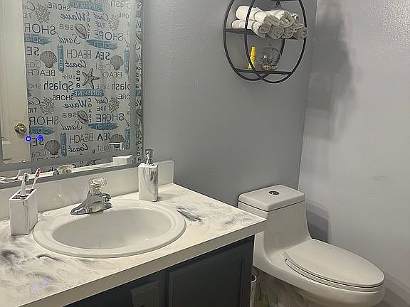 BATHROOM 1
