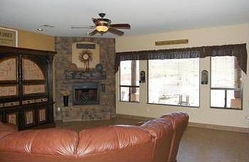 5th image of 1243 E Magellan Dr