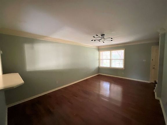 2nd image of 4742 Old Lantern Way