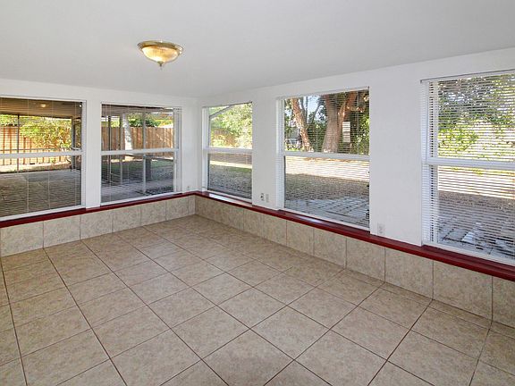 5th image of 1612 Larchwood Dr