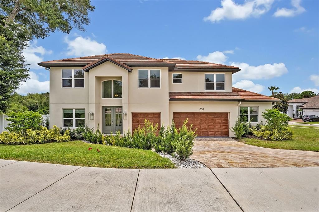 652 Sanctuary Golf Pl