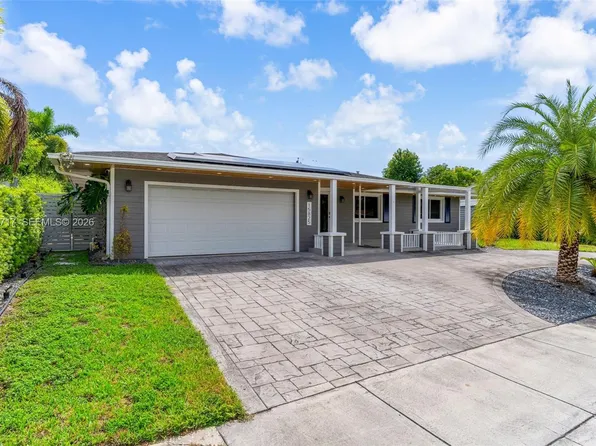 15825 SW 103rd Pl, Miami, FL 33157