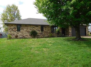 2252 W South St, Bolivar, MO 65613