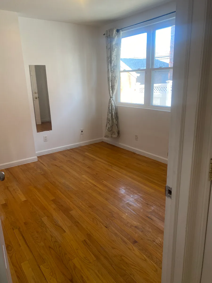 Building Photo - 14731 Barclay Ave #1