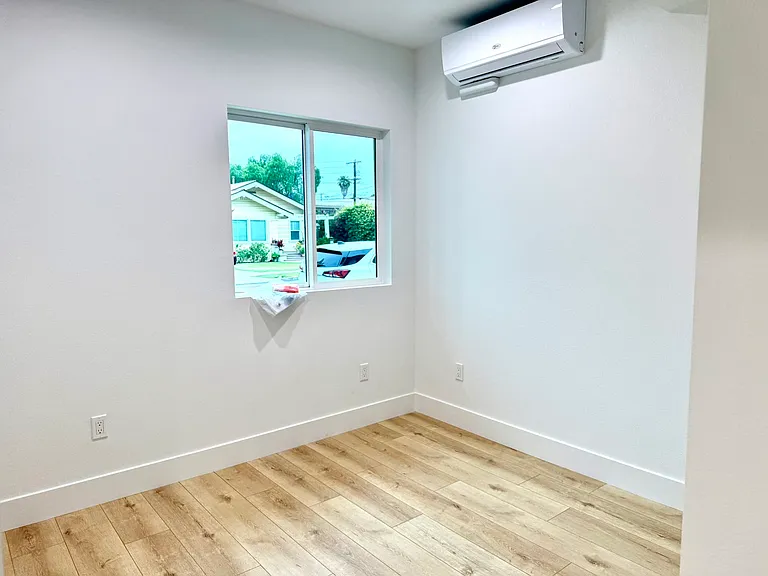3601 E Vermont St #17 — Photo 7