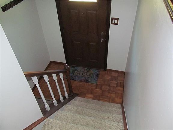 2nd image of 2980 Amy Dr