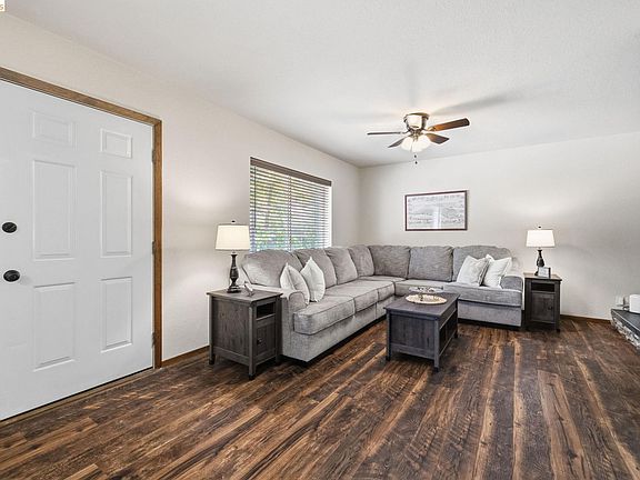 4th image of 23023 Strauch Dr
