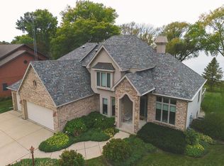 230 Starkweather Dr, Beaver Dam, WI 53916