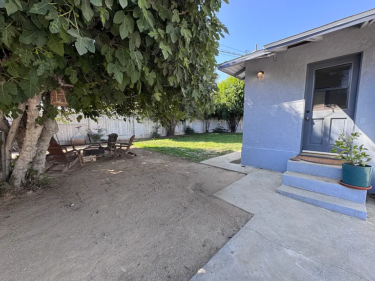 2045 Armour St — Photo 32