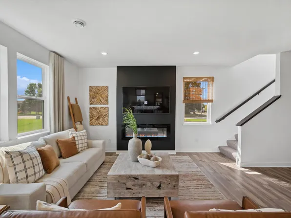 10663 Hemingway Ave S, Cottage Grove, MN 55016