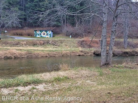 3rd image of 325 River Ln