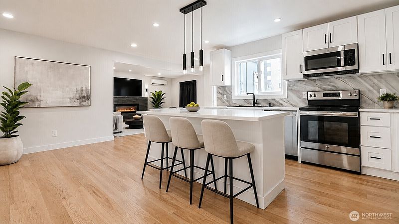 5th image of 11232 1st Avenue S
