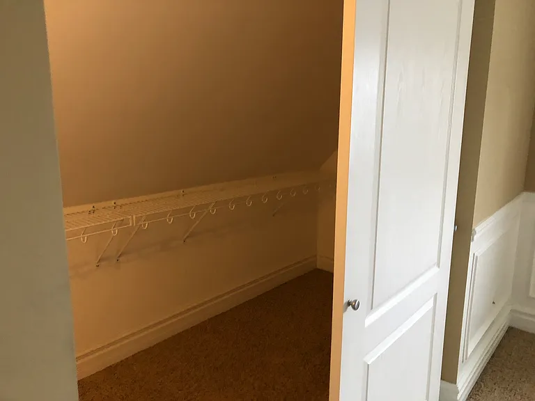 907 Vandalia St — Photo 15