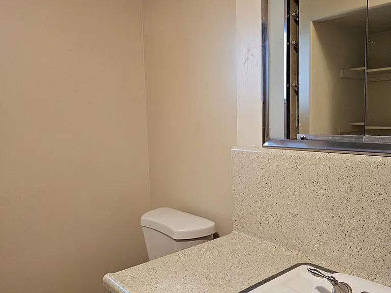 11597 S Academy Ave — Photo 20