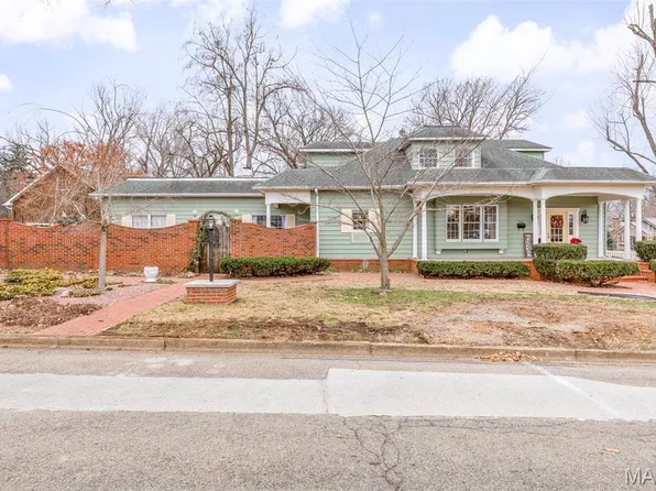 702 Dewey Ave, Farmington, MO 63640