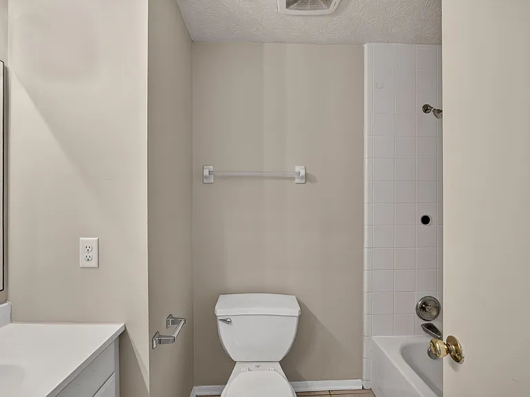1083 Stokes St — Photo 18