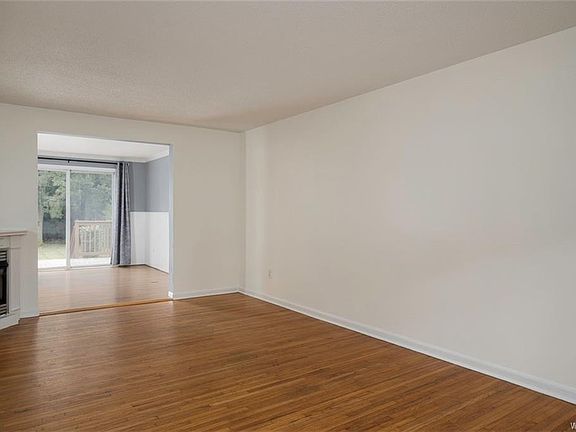 2nd image of 4264 Shimerville Rd