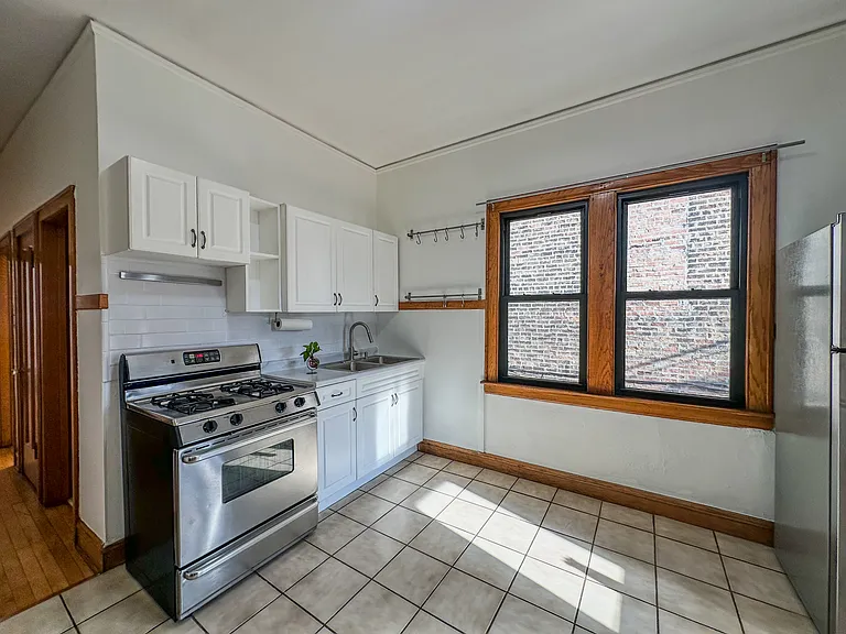 1104 N Ashland Ave #2 — Photo 20