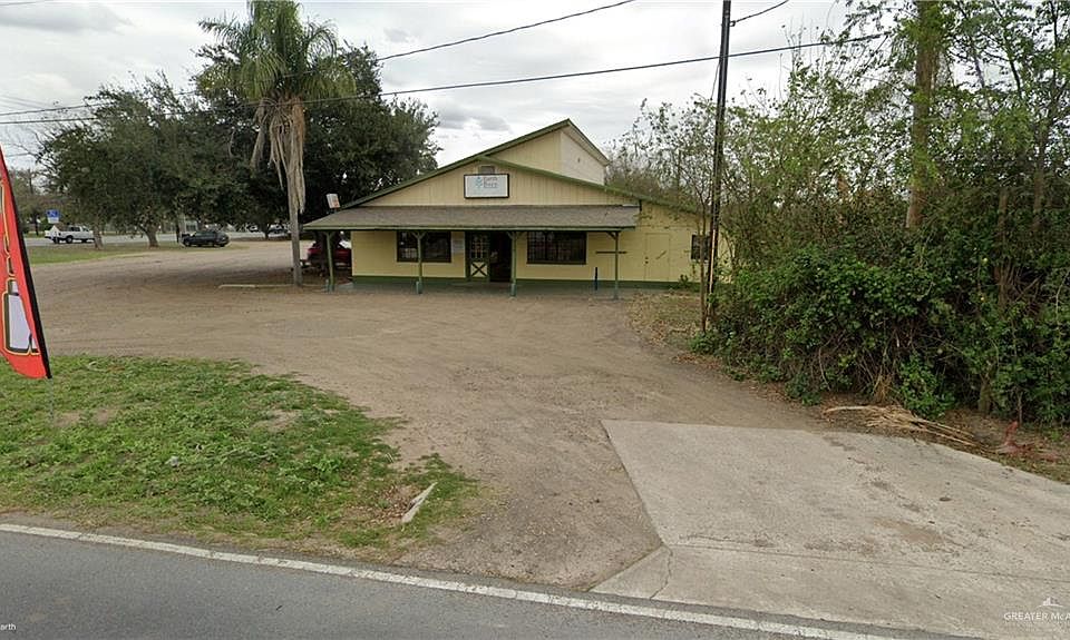 2nd image of 4508 N Taylor Rd