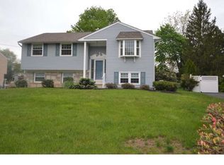 613 Brumar Dr, Hatboro, PA 19040