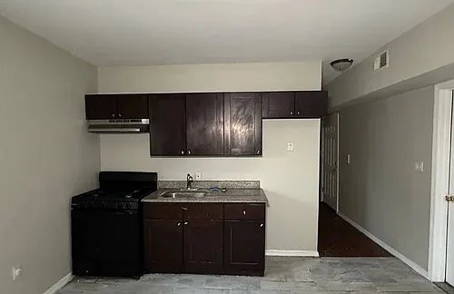 406 Park Ave #4 Photo 1