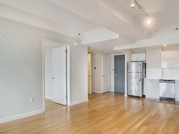 3rd image of 278 6th St APT 4B