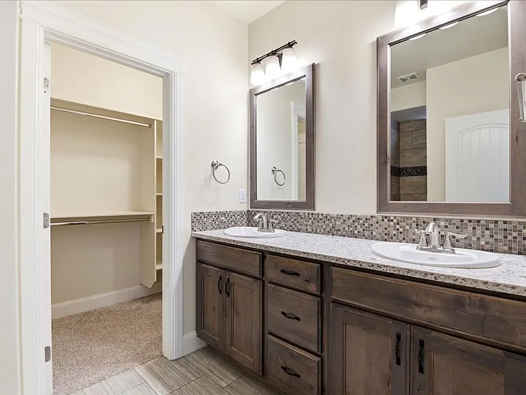 1415 E Summerheights Dr — Photo 22