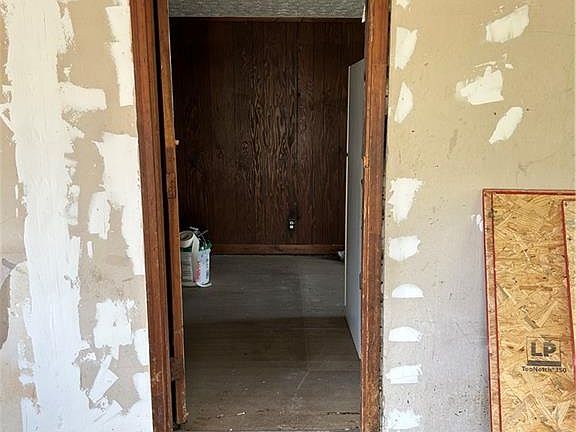 4th image of 355 Whitfield Dr