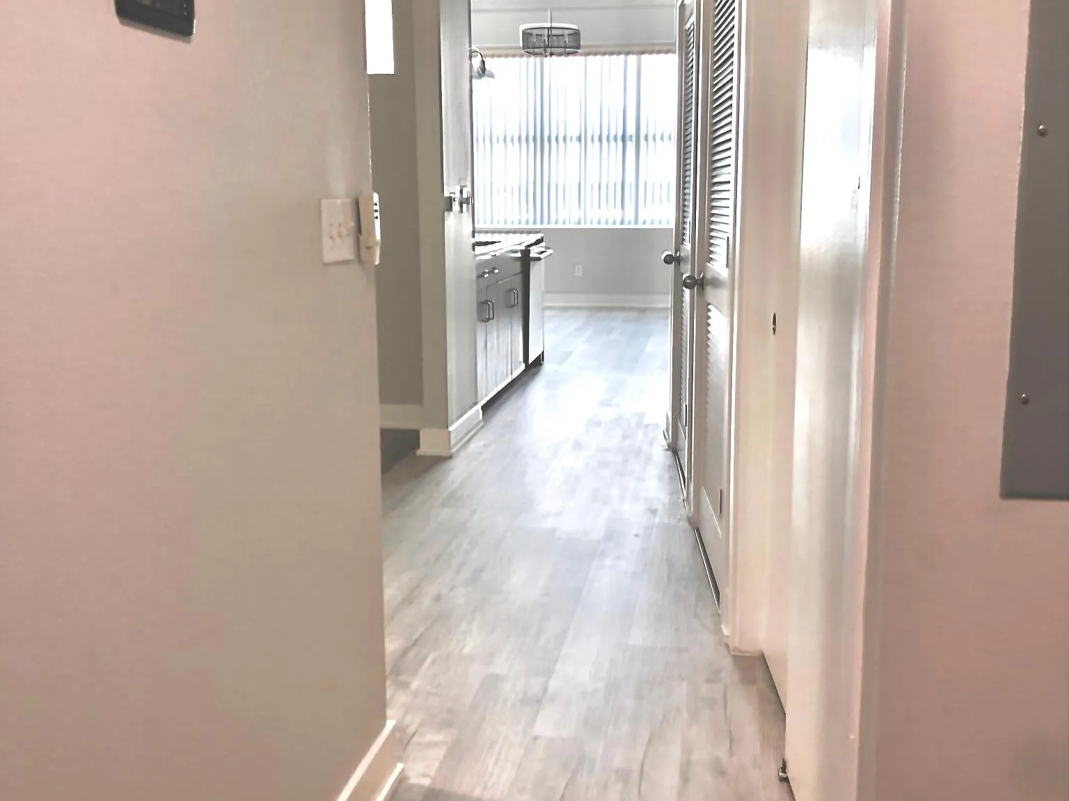 Studio, 615 sqft, $1,925 — Photo 4