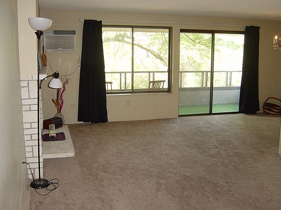 3rd image of 1610 E South Riverton Ave APT 206