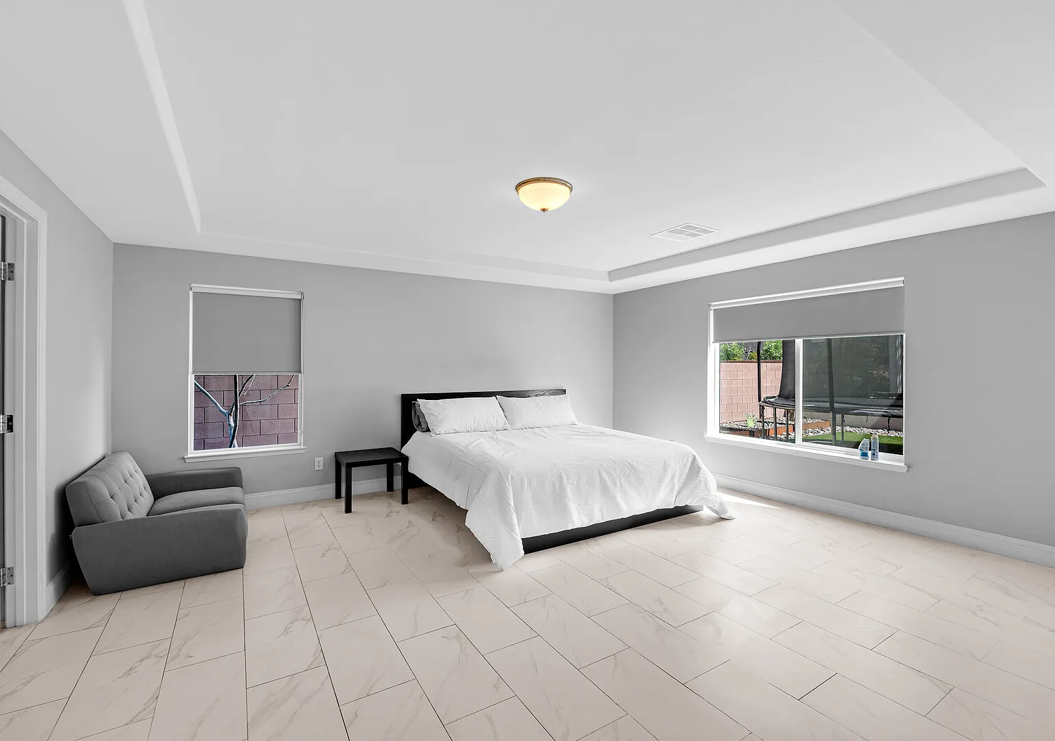 Modern Vegas Home 5 beds 4.5 bath — Photo 4