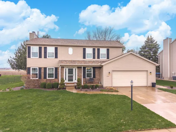 404 N Delane Dr, Heyworth, IL 61745