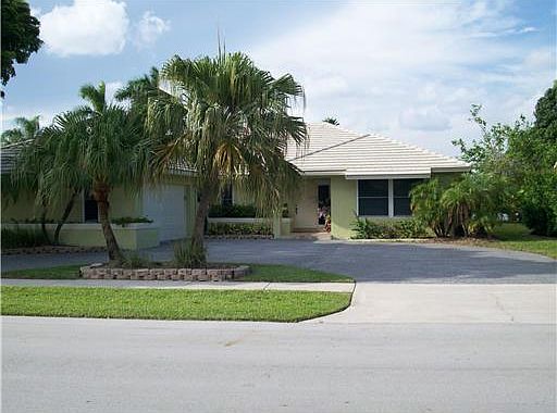 3rd image of 2721 SW 23rd Cranbrook Dr