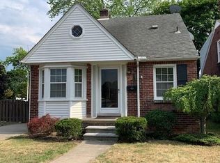 22711 Arlington St, Dearborn, MI