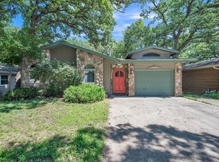 610 7th St, Spirit Lake, IA 51360