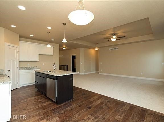 3rd image of 645 NE Meridian Dr