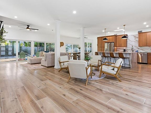 4th image of 4879 COMMONWEALTH DRIVE