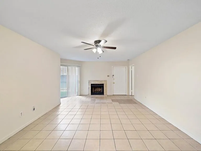 9797 Leawood Blvd #203 — Photo 7
