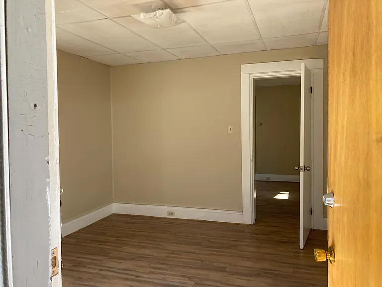 Bedroom 1 Photo 2